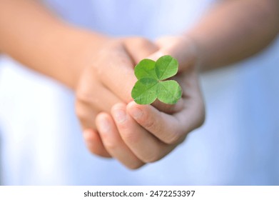 红财神在现代社会中的地位与人们的信仰变化