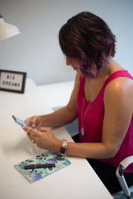 《h漫直播吧》在线免费高清观看平台